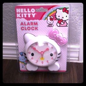 Unopened 🌸Hello Kitty 👒🐱 alarm clock ⏰